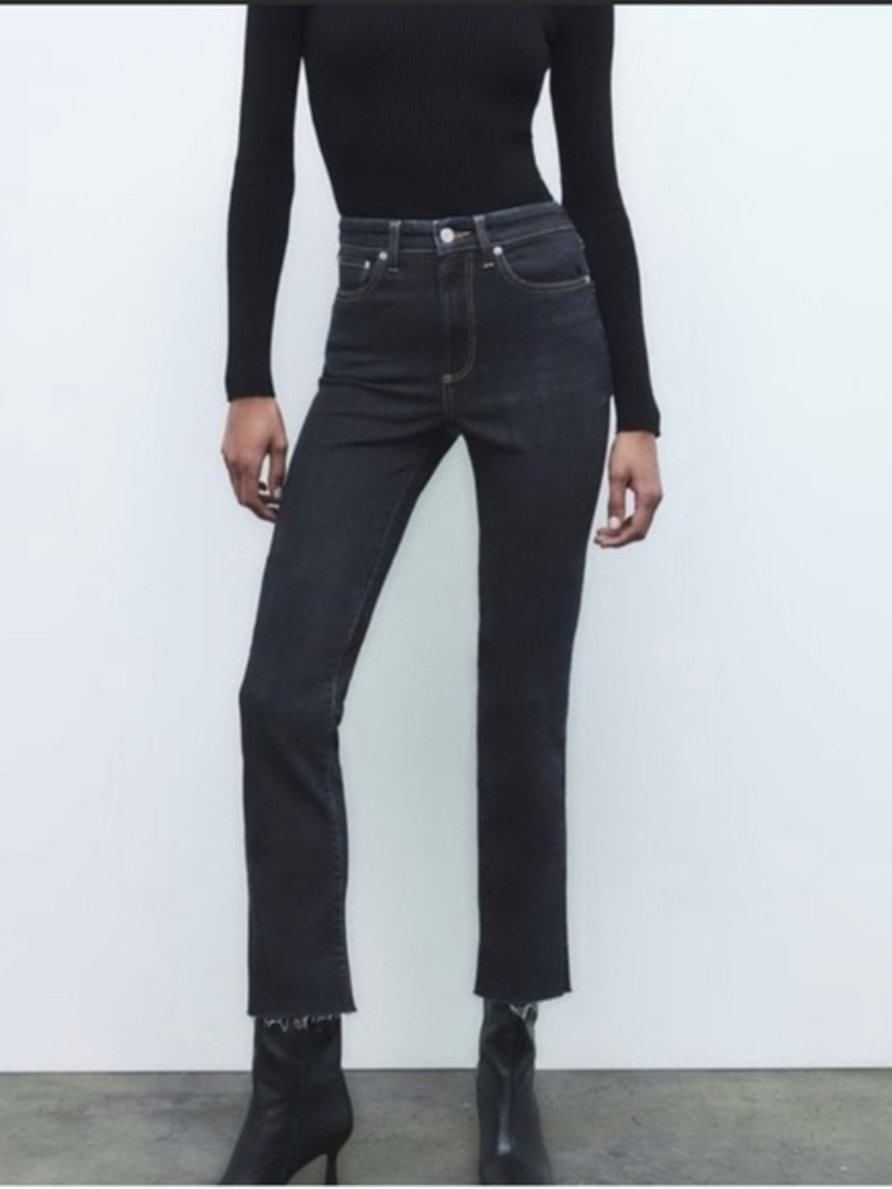 Zara High-Rise Black Straight-Leg Women’s Jeans